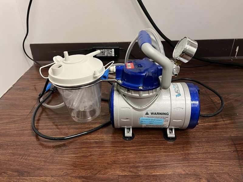 Vacutec 800 EV2 Medical Dental Portable Aspirator Suction Vacuum JB0112-016
