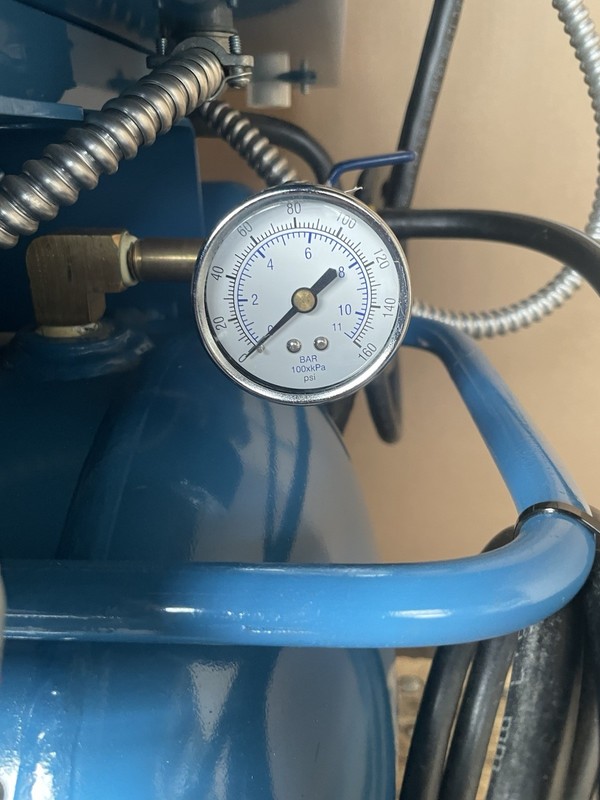 Tech West Ultra Clean ACOR2D2 Oil-Less Air Compressor & Sound Cover 2-3 Users gallery