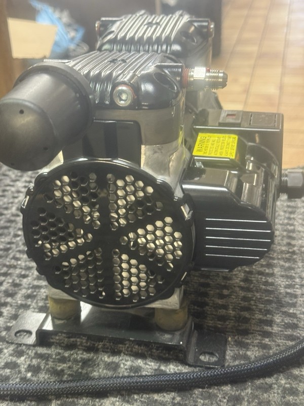 Gast Dental Air Compressor P/N: 87R642-PS301R-N470X FREE SHIPPING M4 gallery