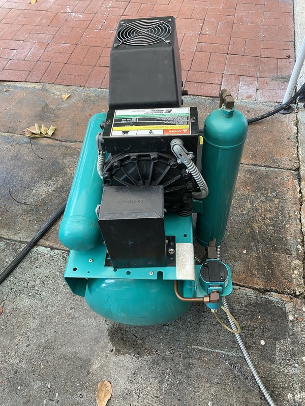 Apollo Dental Products air compressor Model ALCS22D