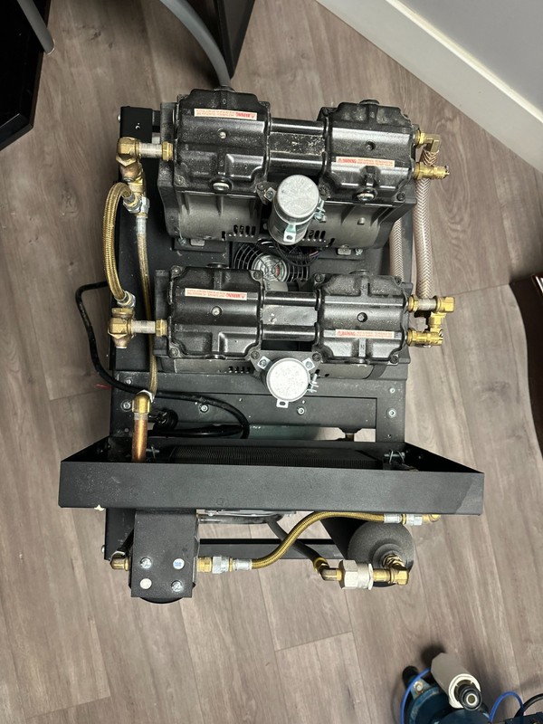 Tech West Rocky Series 1.5 HP Air Compressor - ACOR2D1 gallery