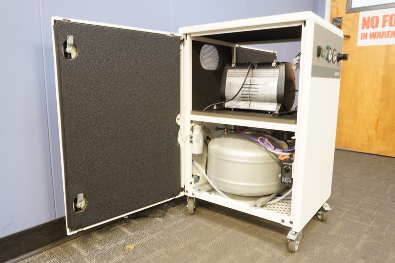 Jun-Air OF302-25MQ2 Medical Oil-Free Air Compressor gallery