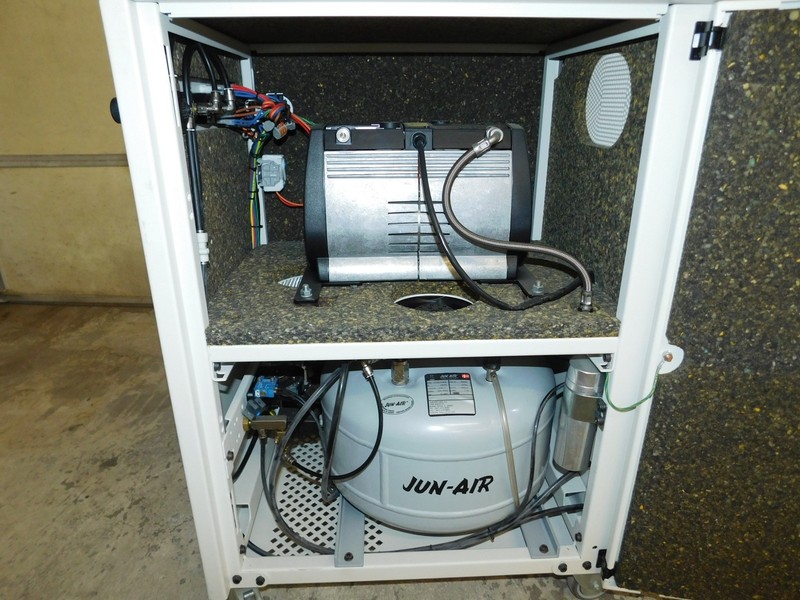 Jun-Air OF302-25MD2 Oil-less 25Liter 120 PSI Quiet Compressor (#4655) gallery