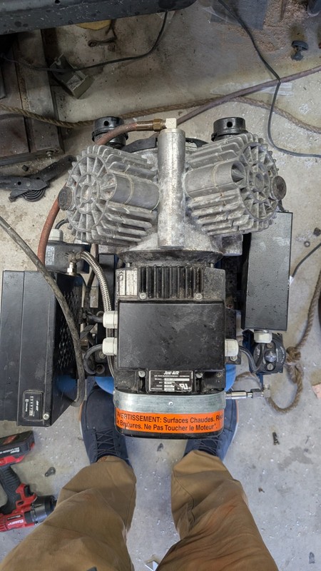 Jun-Air CustomAir Dental Air Compressor 2000-40BD2 Quiet 230V 40L Restored gallery