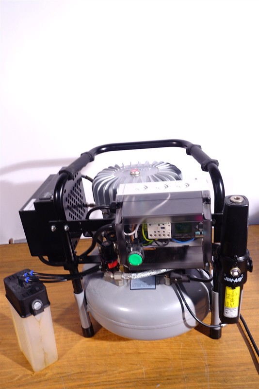 Jun-Air 6-15 Bio-medical Clean Air Compressor + Filters / Dryer / Accessories gallery