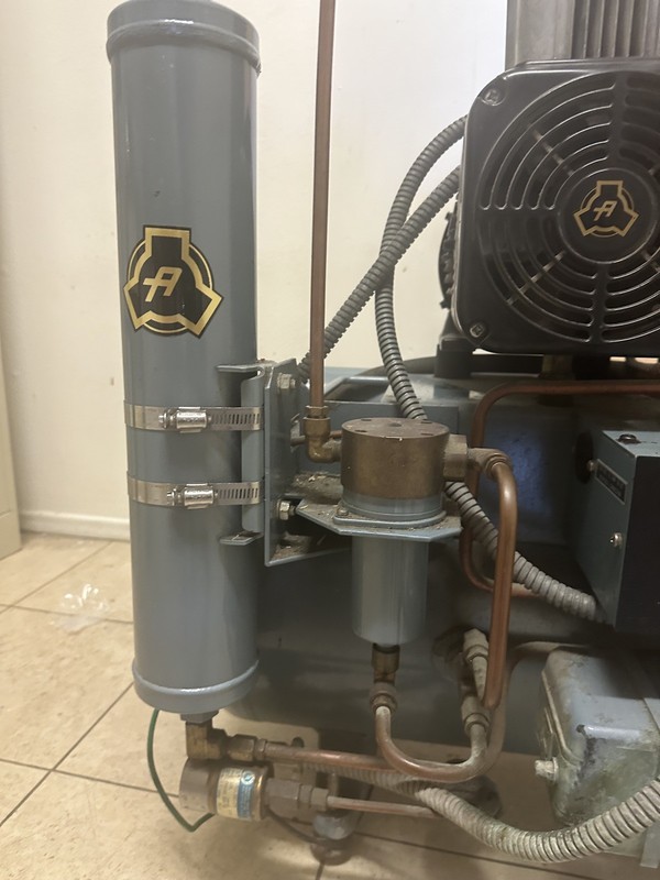 An Air Star doual motors, Oil Free Denatal office compresor gallery