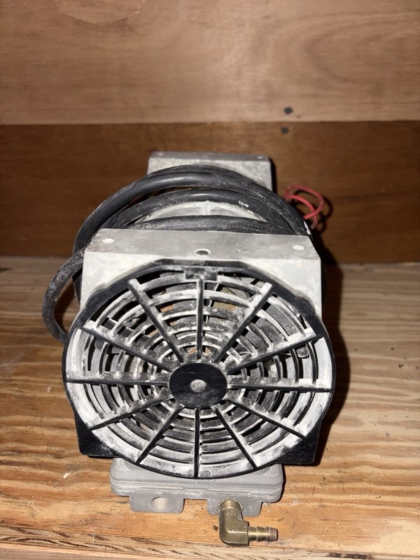 2688VE44 Thomas Oil-less WOB-L Piston Vacuum Pump - Voltage: 115V AC (60 Hz) gallery