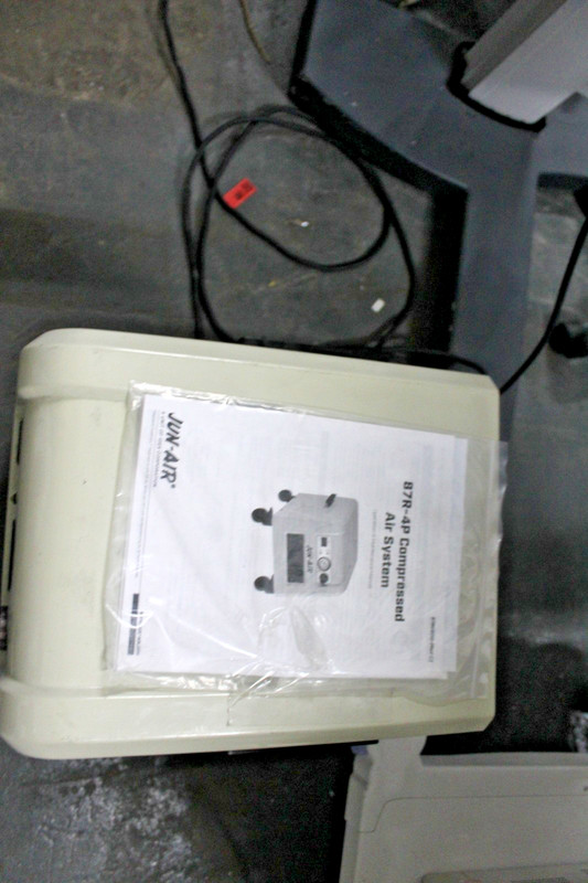 JUN-AIR 1770008 MEDICAL DENTAL AIR COMPRESSOR-GREAT CONDITION gallery