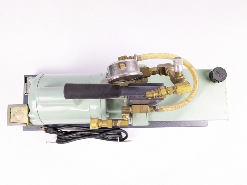 Hampden Engineering H-MRS-0 Laboratory Vacuum Pump System w/ Gauge & Valve gallery