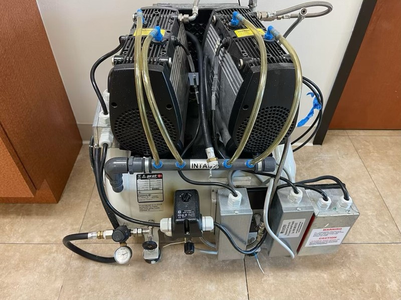 Custom Air CA-823-D: 3 user 230V Compressor- Used but in Very Good Condition