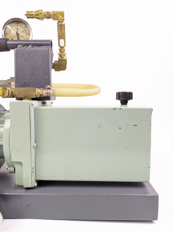 Hampden Engineering H-MRS-0 Laboratory Vacuum Pump System w/ Gauge & Valve gallery