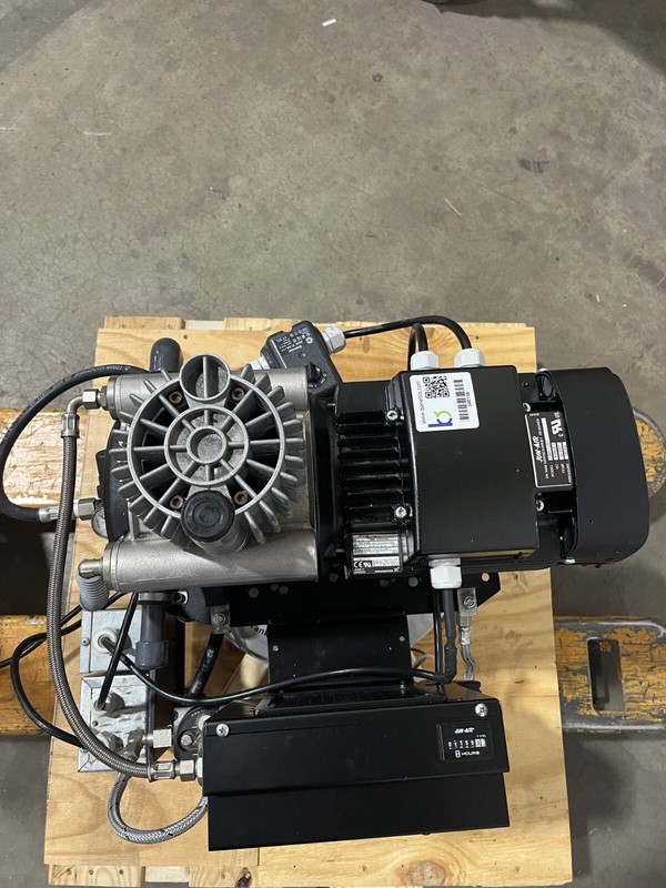 JUN-AIR Oil Free Dental Air Compressor w/ Air Dryer 1000-US1 gallery