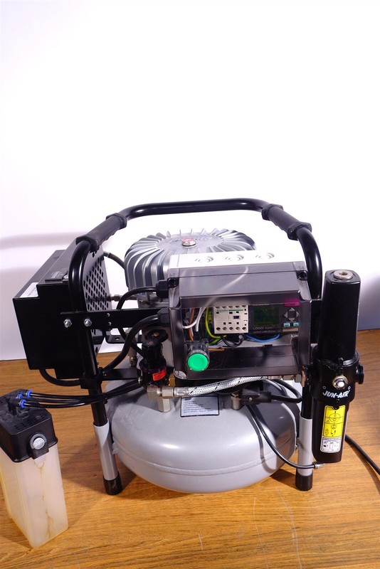 Jun-Air 6-15 Bio-medical Clean Air Compressor + Filters / Dryer / Accessories gallery