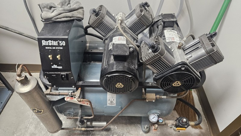 Air Techniques Airstar 50 AS50M Dental Air Compressor Unit 220v 2012