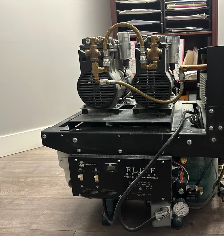 Tech West Rocky Series 1.5 HP Air Compressor - ACOR2D1 gallery