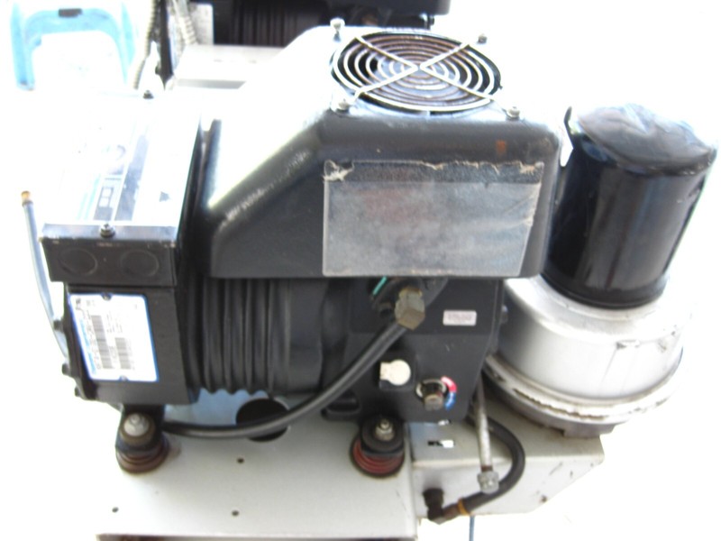 JB Dental Air Compressors Dual Head JBC420 200 PSI 2HP 230V 20 Gal KAT4-0100-CAV gallery