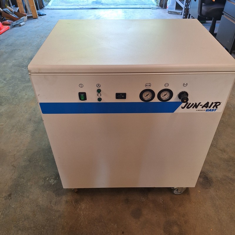 JUN-AIR Electric Air Compressor: Enclosed, Oil Free, 2 hp, 9 cfm, 120 psi Max gallery