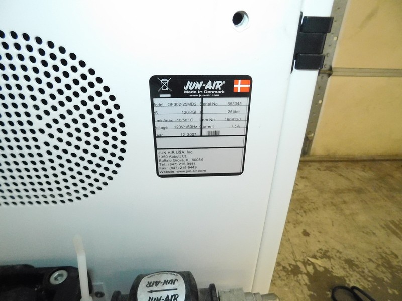 Jun-Air OF302-25MD2 Oil-less 25Liter 120 PSI Quiet Compressor (#4655) gallery