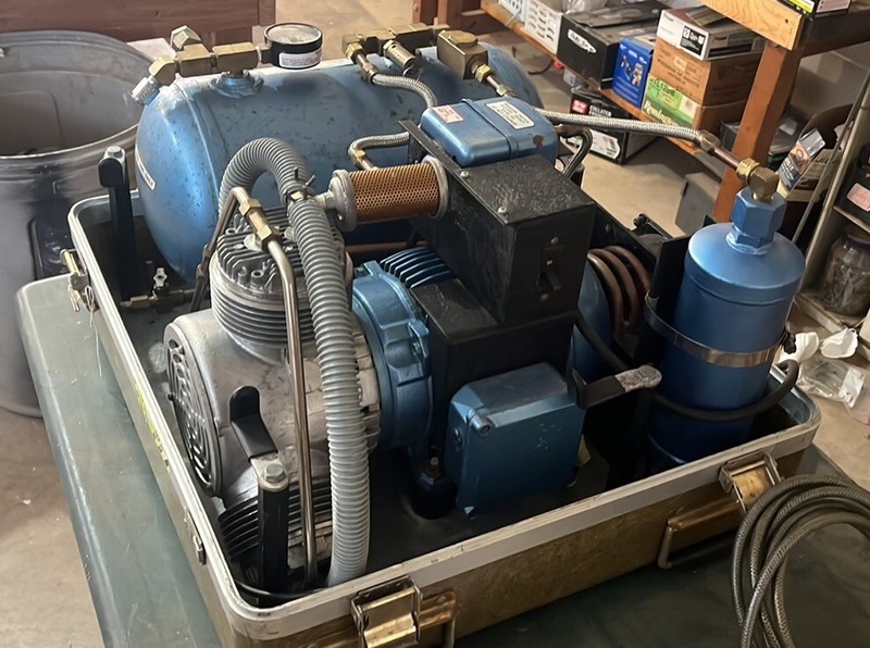 Air Techniques Oil-Less Compresso-Dri Model M5A 115V Dental Air Compressor gallery