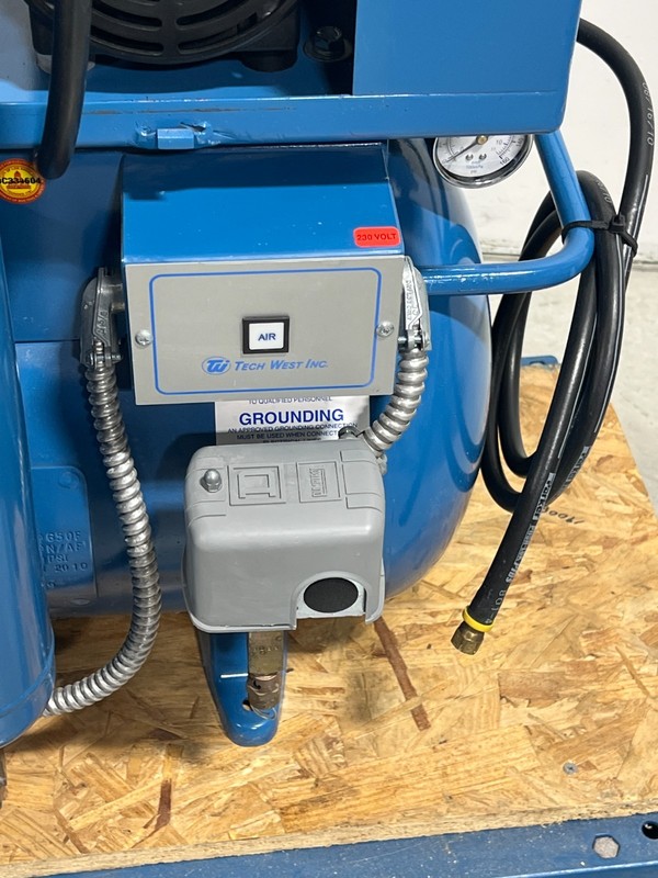 Tech West Ultra Clean ACOR2D2 Oil-Less Dental Air Compressor. Sound Cover Quiet! gallery