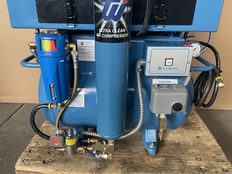 Tech West Ultra Clean ACOR2D2 Oil-Less Air Compressor & Sound Cover 2-3 Users gallery