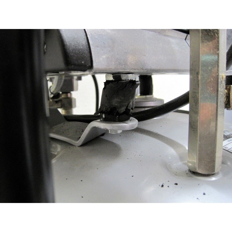 Jun-Air Oilless Rocking Piston Air Compressor OF302-25B (3371498) gallery