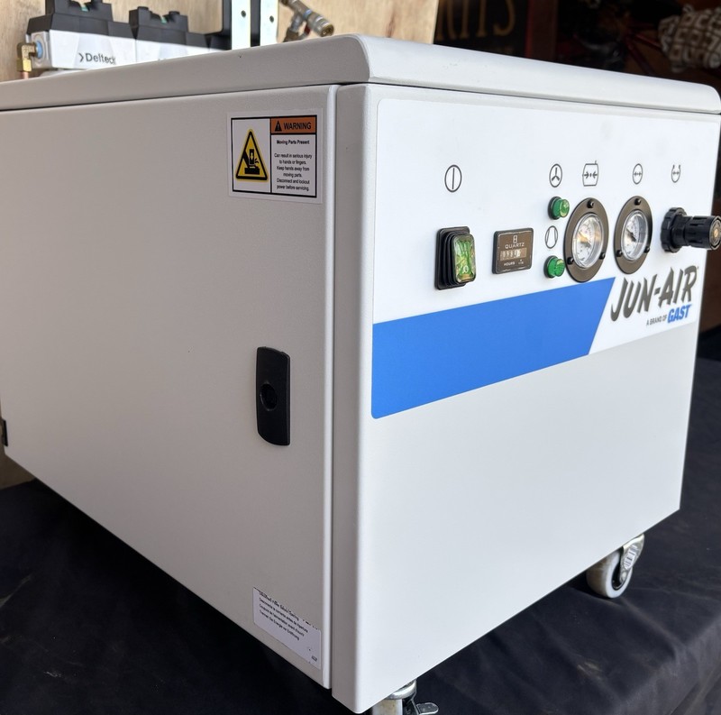 Jun-Air OF302-4M Oil-Free Air Compressor 4 Liter w/ Deltech Filter System gallery